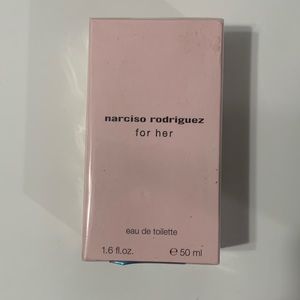 New in Box. Narciso Rodriguez for her easy de toilette EDT spray  1.6 fl oz 50ml